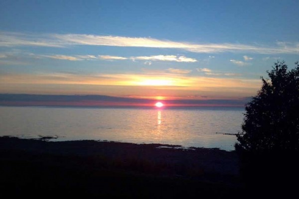 [Image: Waterfront in Egg Harbor - Breathtaking Sunsets- Close to Beaches]