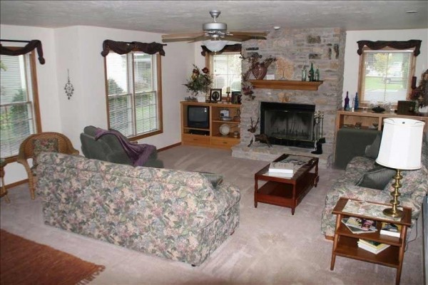 [Image: Fall Rentals~900 Per Week or 150.00 Per Night 3 Night Min. Cleaning Fee Include]