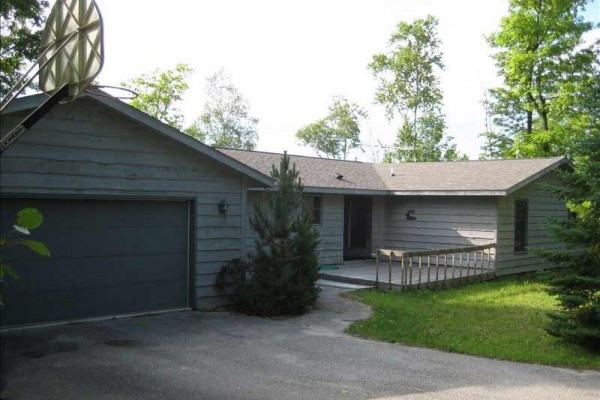 [Image: Beautiful Door County Vacation Home Overlooking Lake Michigan]