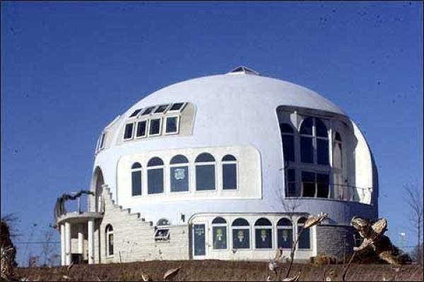 [Image: Luxury Dome Home on Private Beach on Lake Michigan!]