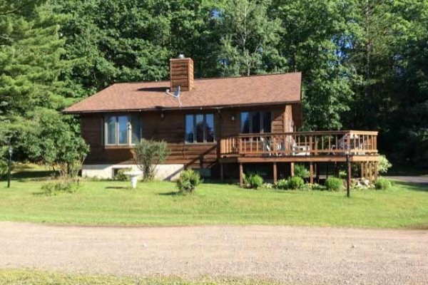 [Image: Minocqua Area Home Rental on Private Lake!]