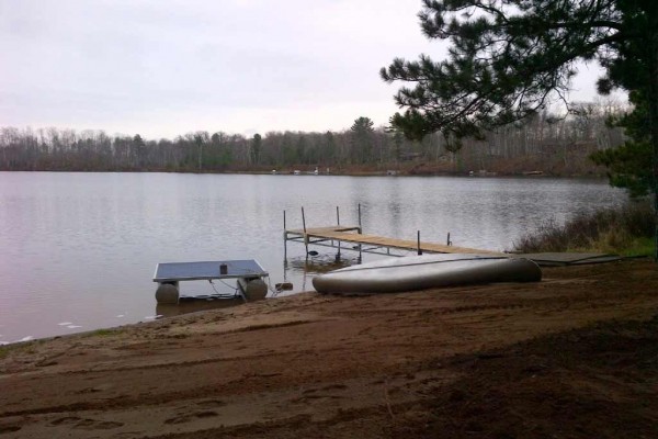 [Image: Peaceful, Pristine Lakefront Log Cabin!]