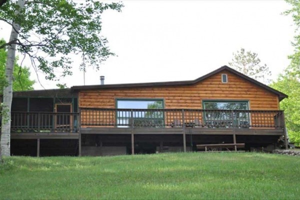 [Image: Lakeview Lodge on Squaw Lake up North Near Minocqua, Wisconsin]