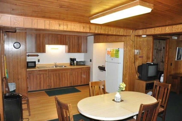 [Image: Lakeview Lodge on Squaw Lake up North Near Minocqua, Wisconsin]