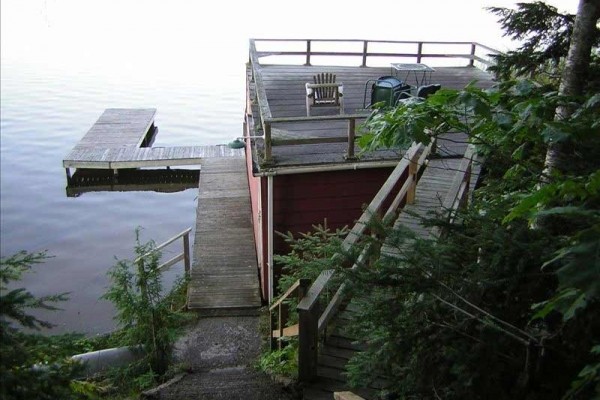 [Image: Authentic 1930s Log House with Sandy Beach &amp; Boats]