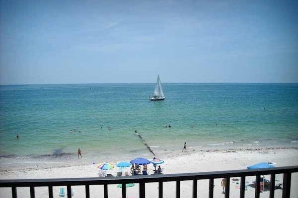 [Image: Great Summer Weekly Rates! Oceanfront 2bd/2bth Pool, Master Ocean View,Wifi]