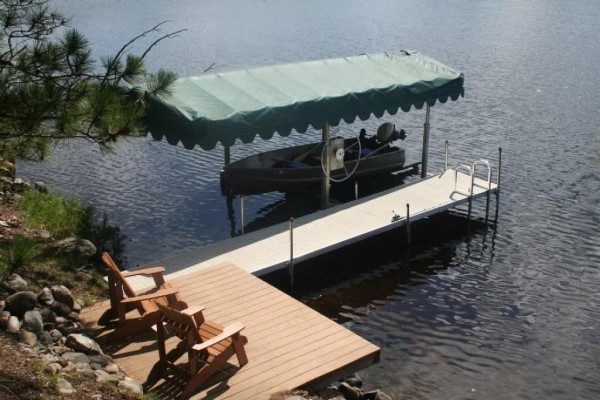 [Image: Private Executive Lake Home on Peninsula with 657 Ft Lake Frontage]