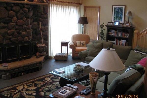 [Image: Northwoods Retreat - Main Cabin]