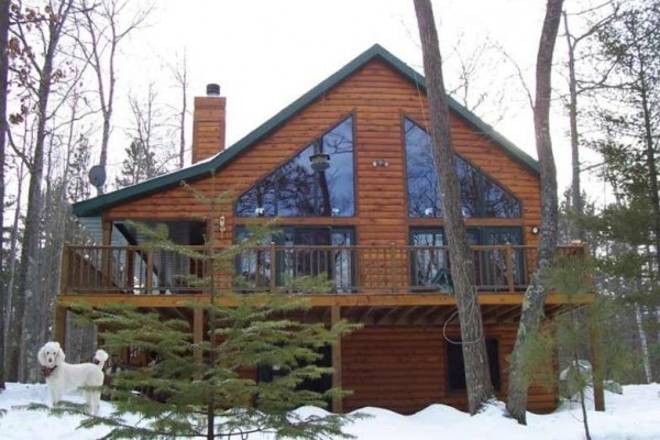 [Image: Beautiful Log Cabin on Vance Lake with Access to Sturgeon Lake]