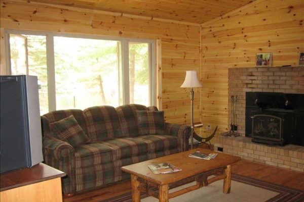 [Image: Beautiful Sandy Frontage - Updated Cabin on Chain of 10 Lakes]