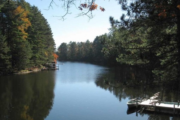 [Image: Manitowish Chainof10 Lakes-May-Oct-Boat,Pier,Qubed,Priv,Freenetflix,Sc-Porch,Wif]