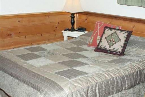 [Image: Blue Lake Pines Lodge &amp; Suites]