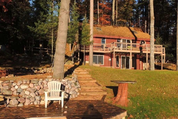 [Image: Private Home. Quiet Lake. Pontoon Boat Included. Close to Minocqua Attractions.]