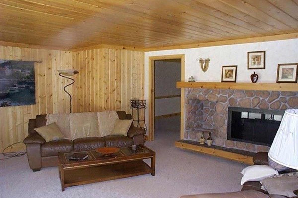 [Image: Family Retreats at Vpr-Sleeps 20, 5BR+, 3BA, 2acres, Roomy!]