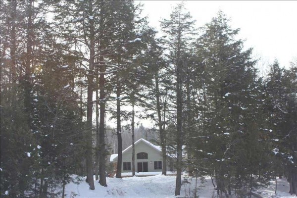 [Image: The DeVine Cottage New Northwoods Home on Private Lake]