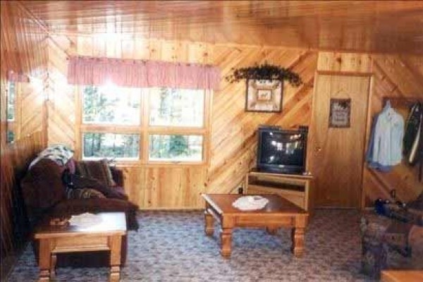 [Image: Horsehead Lake Retreat (Special Rates 1st 2-Weeks in June) Call 414-378-7273)]
