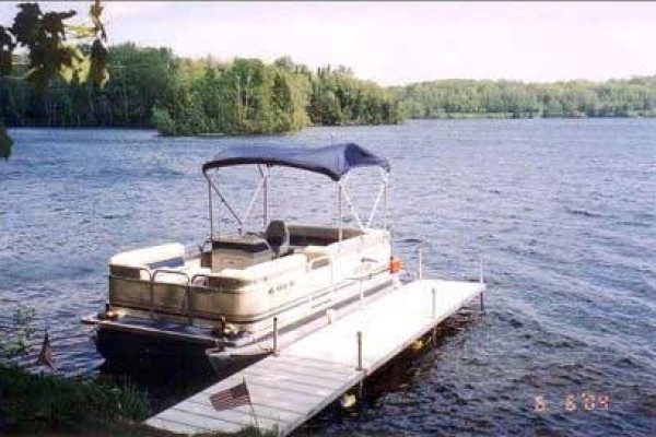 [Image: Horsehead Lake Retreat (Special Rates 1st 2-Weeks in June) Call 414-378-7273)]