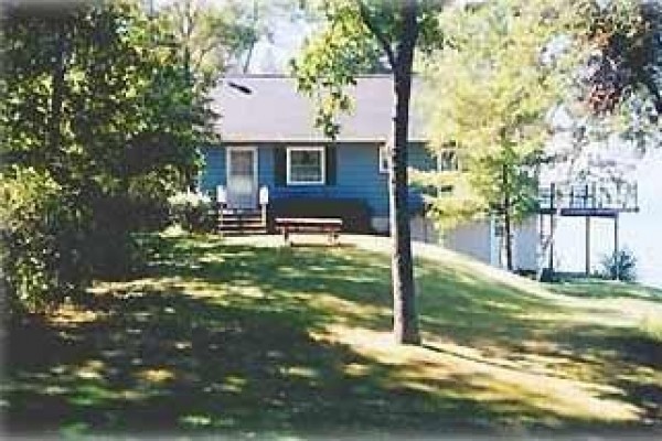 [Image: Panorama Waterfront Guest House North of Sturgeon Bay]