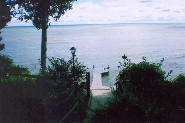 [Image: Beautiful Lakefront Home in Southern Door County]