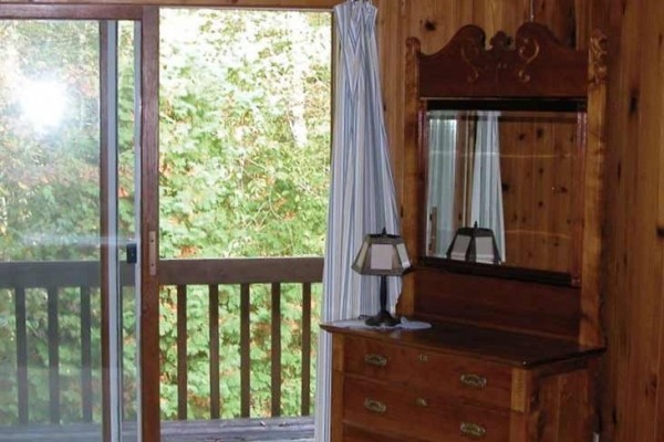 [Image: Beautiful Year Round Door County Vacation Home]