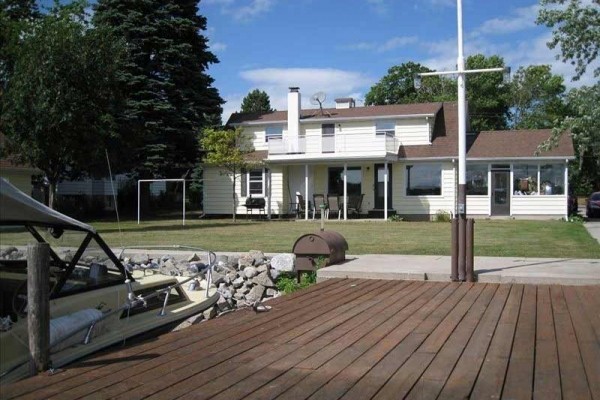 [Image: 4BR House in Sturgeon Bay, Waterfront, 2blks to Town -Available 09-2014]