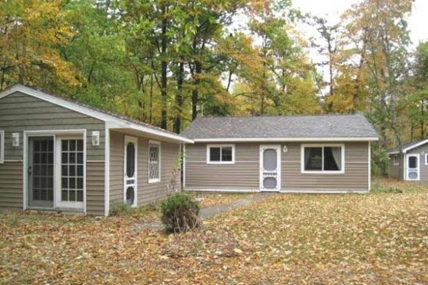 [Image: Three Amigos -The Family Friendly Cottage on Sand Bay Point!]