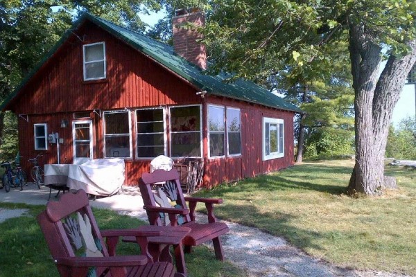 [Image: Wtrfront Log Cabin on Sand Bay, Door County - Moonlight Magic]