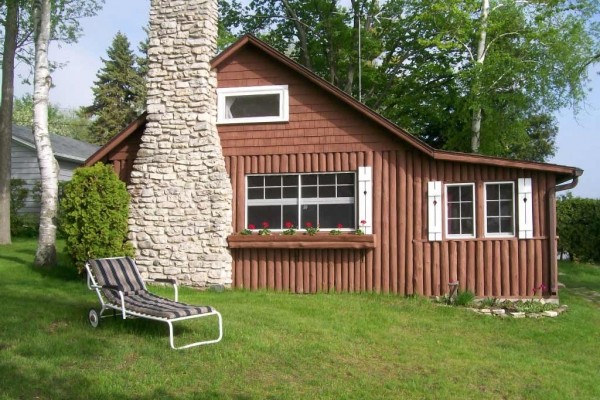 [Image: Waterfront with a Great Beach, Fireplace and Large Yard]