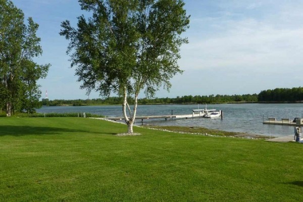 [Image: Beautiful Waterfront Home -South]