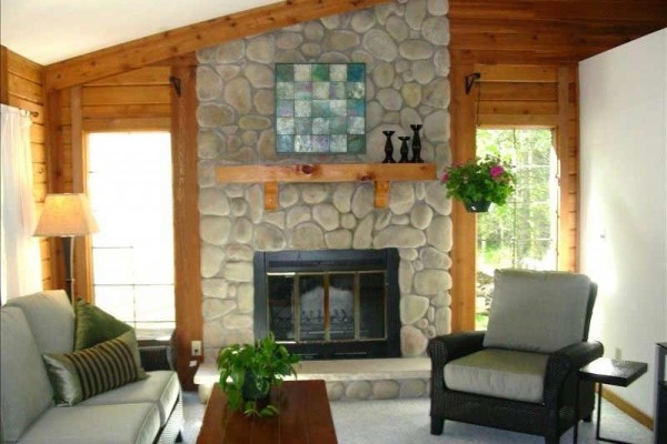 [Image: Cozy Cabin, Steps to Lake Michigan]