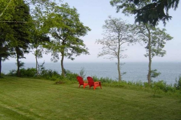[Image: Beautiful Lake Michigan Home at Door County Gateway-Algoma]