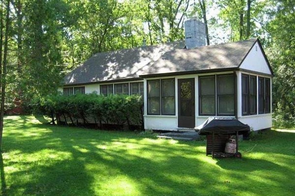 [Image: One Family Cottage on Rileys Bay, Door County Wisconsin.]