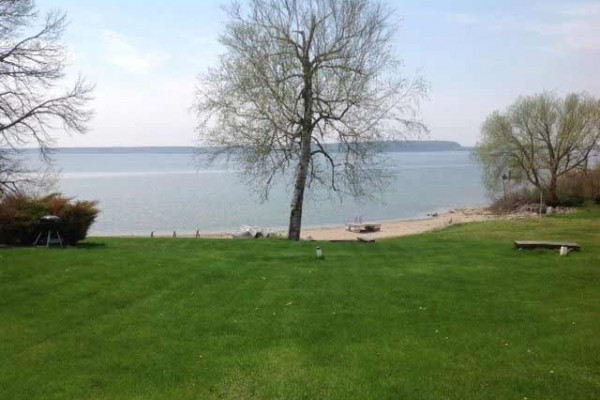 [Image: Waterfront Sand Beach and Beautiful Views!]