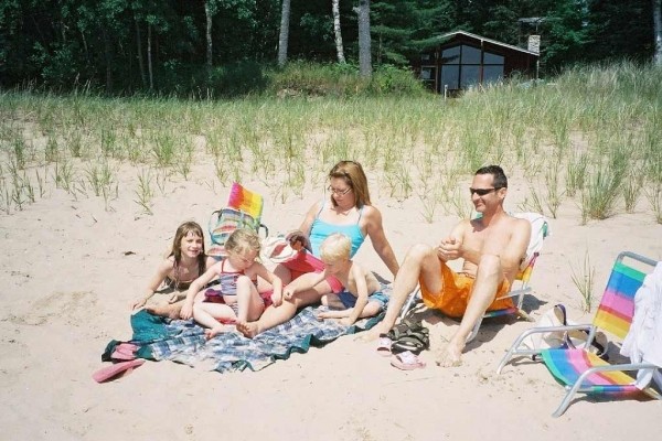 [Image: The Cottage on Lake Michigan â Large Sand Beach, Wooded Lot, Family Friendly]