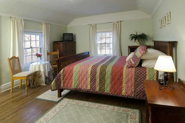 [Image: Door County Guest House]