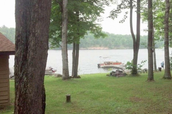 [Image: View of Chute Lake, Row Boat Included, Pontoon 4 Rent, Restaurant 1 Block.]