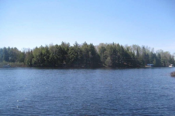 [Image: North Turtle Lake Home - 200 Feet of Lake Frontage]