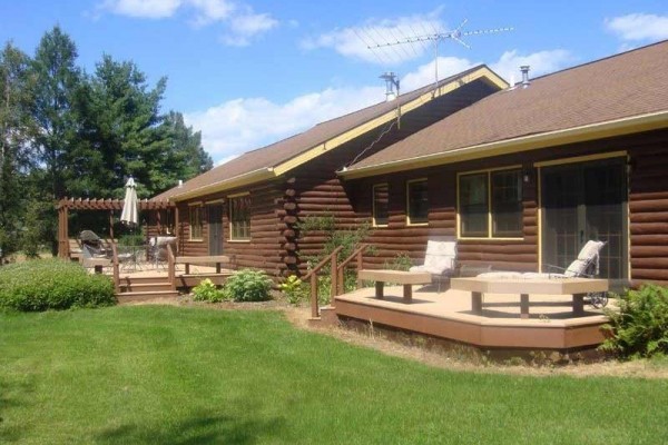 [Image: Peaceful, Quiet Retreat in the North Woods]