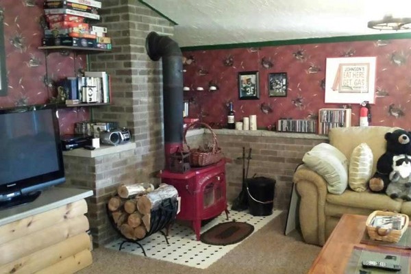 [Image: Cozy Cabin with Wifi &amp; Dish TV on Graham Lake, Iola, Wi-Book Now for Fall Colors]