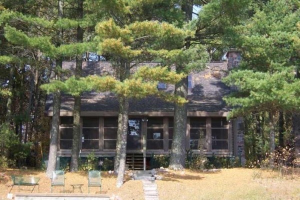 [Image: Vacation Home! Long Lake, Saxeville, Wisconsin]