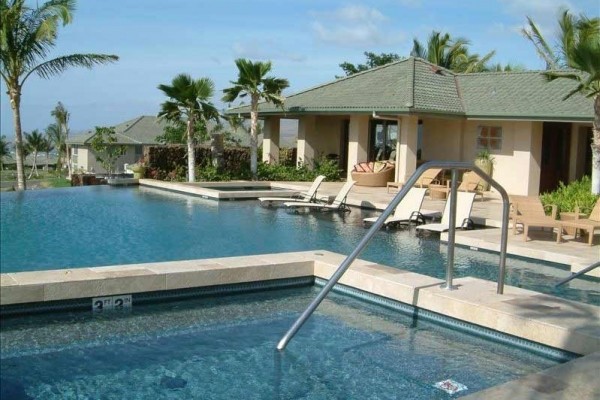 [Image: Mauna Kea Resort - Gorgeous Oceanview Incl. Hotel Amenity Pkg]