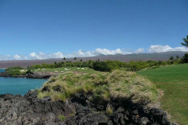 [Image: Mauna Kea Resort - Gorgeous Oceanview Incl. Hotel Amenity Pkg]