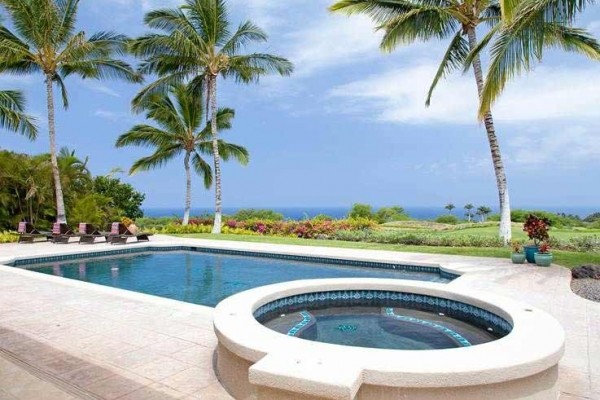 [Image: Three or Four Bedroom Ocean and Golf View - Mauna Kea Resort]