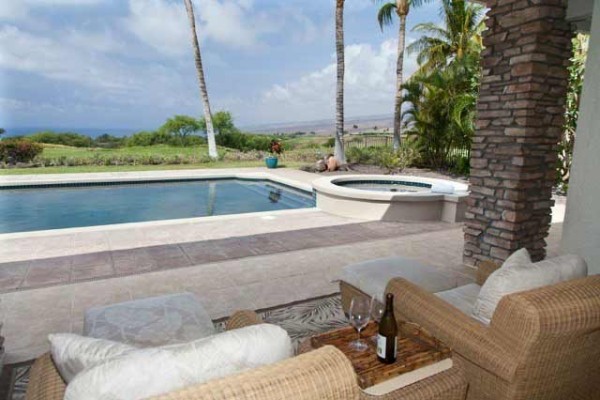 [Image: Three or Four Bedroom Ocean and Golf View - Mauna Kea Resort]