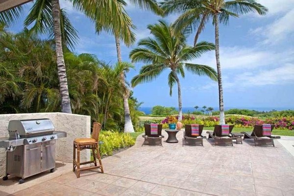 [Image: Three or Four Bedroom Ocean and Golf View - Mauna Kea Resort]