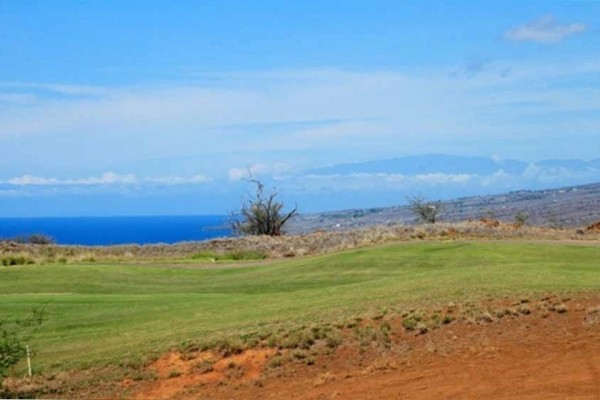 [Image: Luxury Rental with Access to Golf at Mauna Kea Resort]