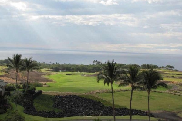 [Image: Best Views of Harbor, Ocean &amp; Golf Course in Wai'Ula'Ula]