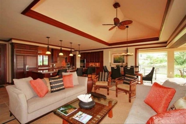 [Image: Luxury Family-Style Villa with Private Pool and Spa at Mauna Kea Resort]