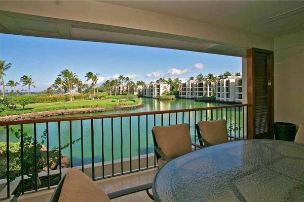 [Image: F202- Spacious Oceanfront Villa! Twice Weekly Maid Service. 7th Night Free!]