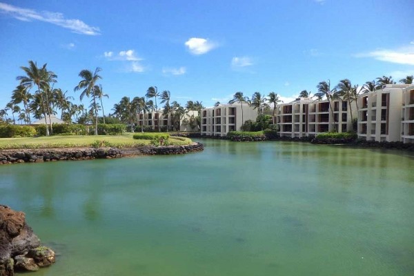 [Image: World Class Luxury and Great Value at the Mauna Lani Resort]